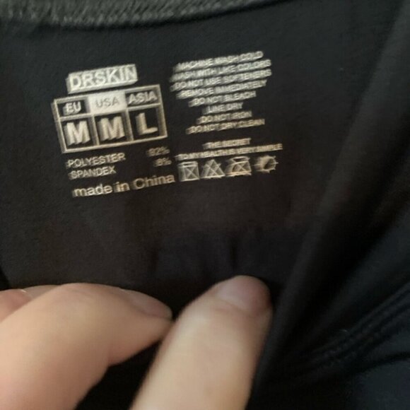 Long Sleeve Sports Baselayer Workout Running Athletic Active - Picture 3 of 3